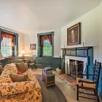 Beautiful Historic House In Amish Country